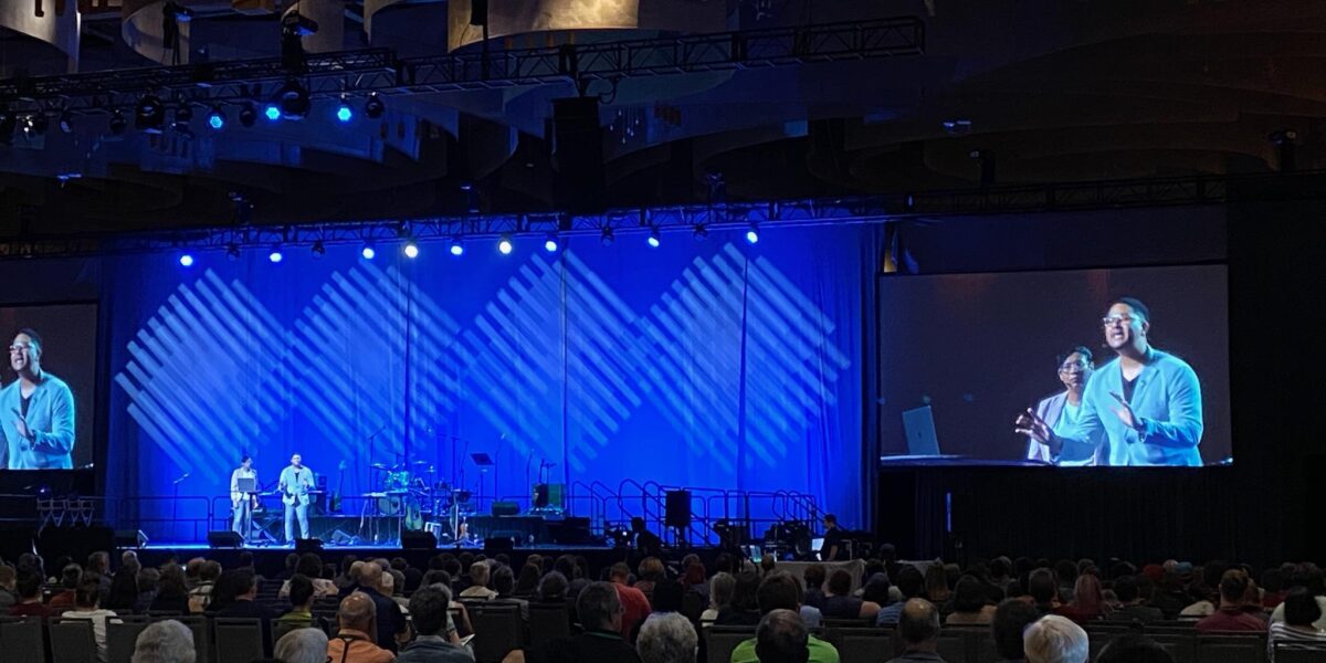 ​Opening worship on July 6 at MennoCon21. Photo by Lauren Eash Hershberger. 