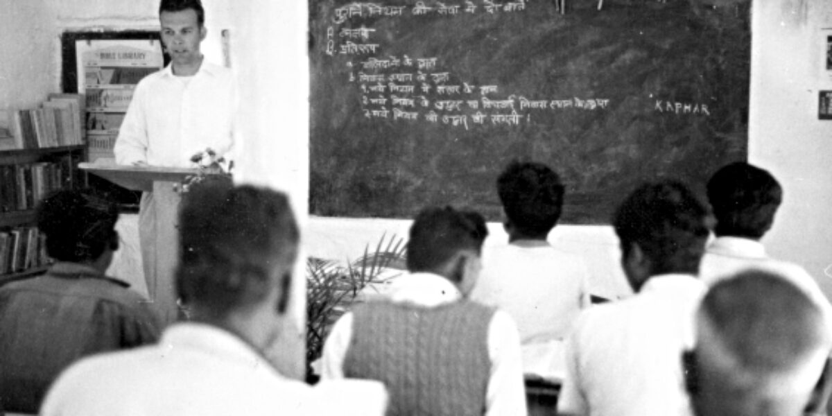 Paul Kniss teaching a class at Chandwa Bible School in