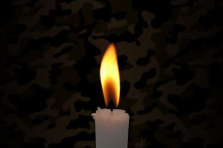 Veteran-candle-01-1197576