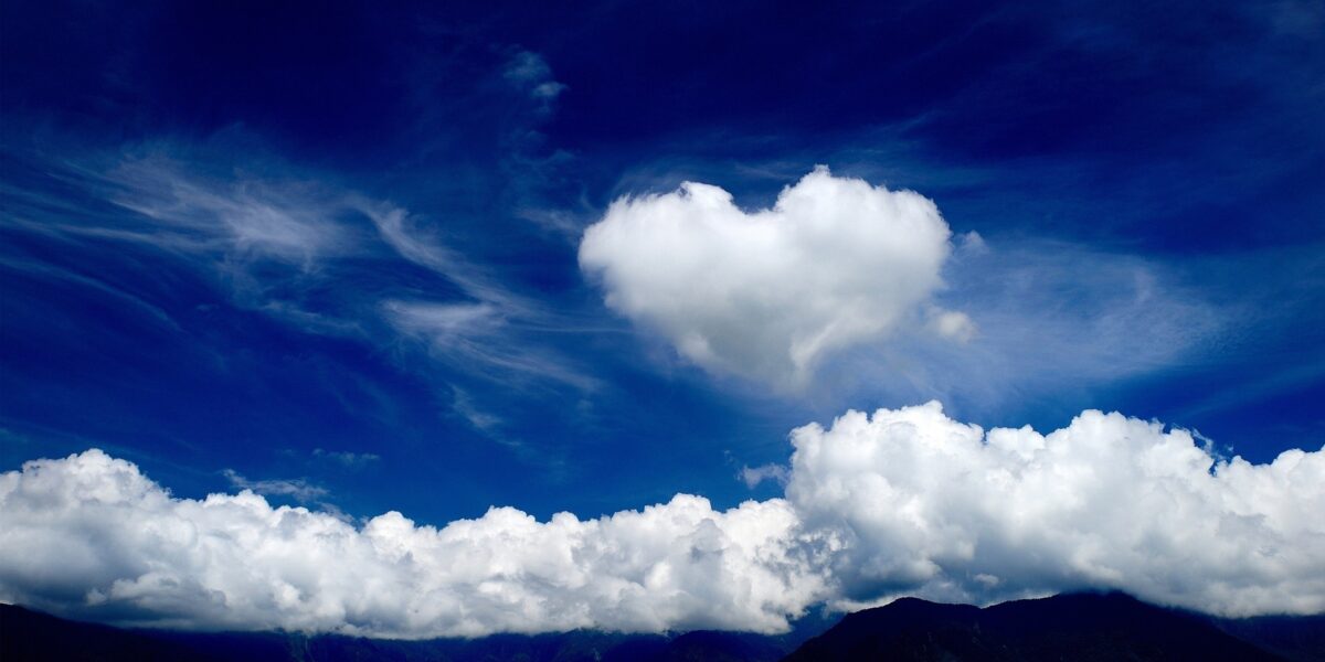 Heart-shaped cloud